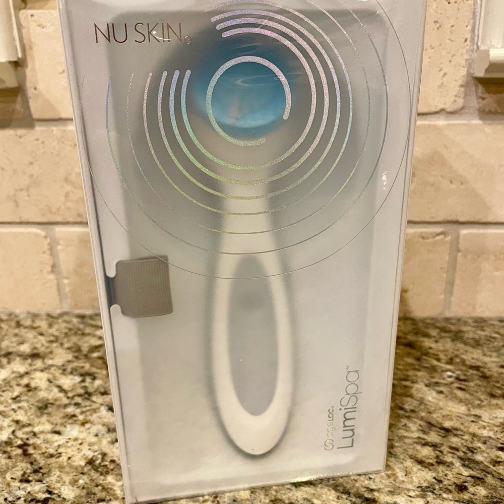 Nu Skin White LumiSpa Device‎
